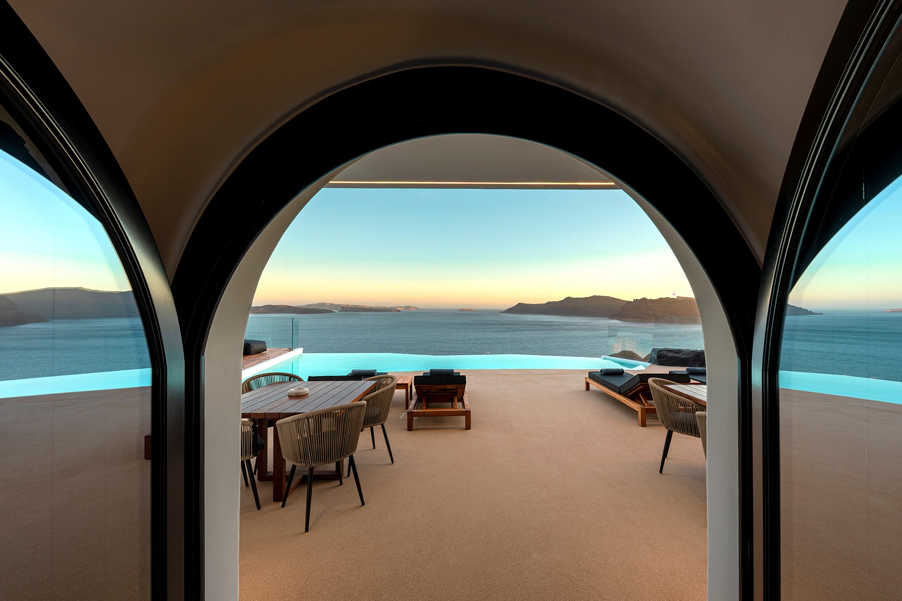 Olvos Luxury Suites | Santorini, Cyclades